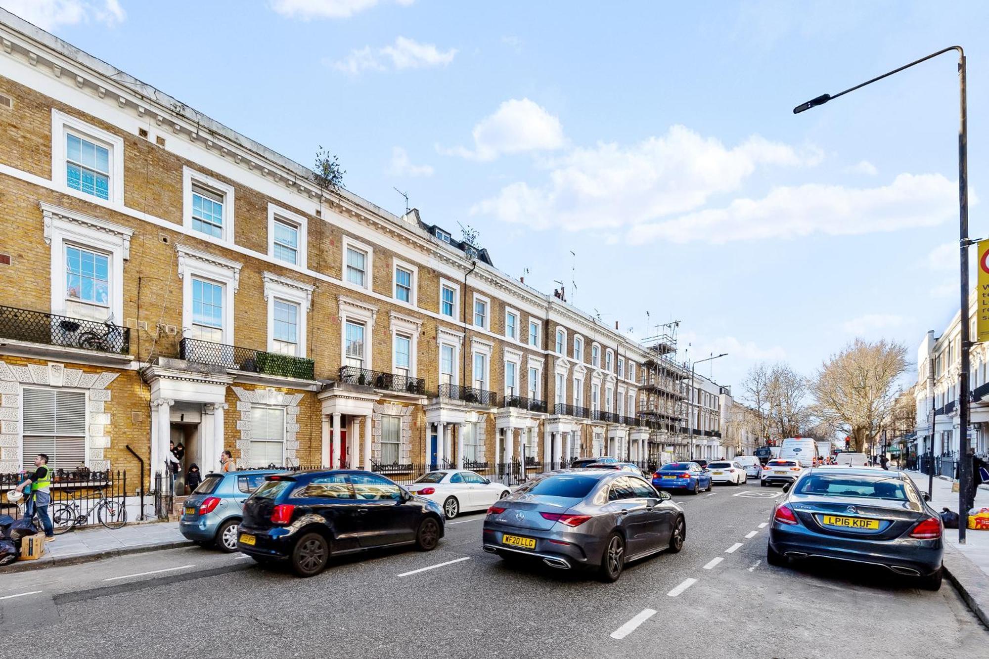 Newly Renovated Kensington 2 Bedroom Apartment With Balcony Near Harrods Sleeps 6, 2 Min Walk From Station London Exterior foto